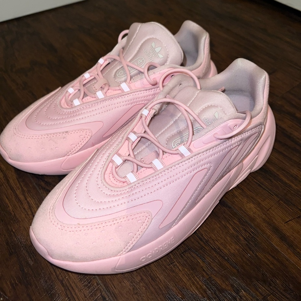 Adidas ozelia